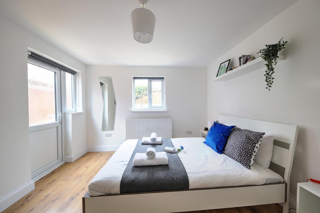 Willesden Short Let London Apartments Wembley Екстер'єр фото